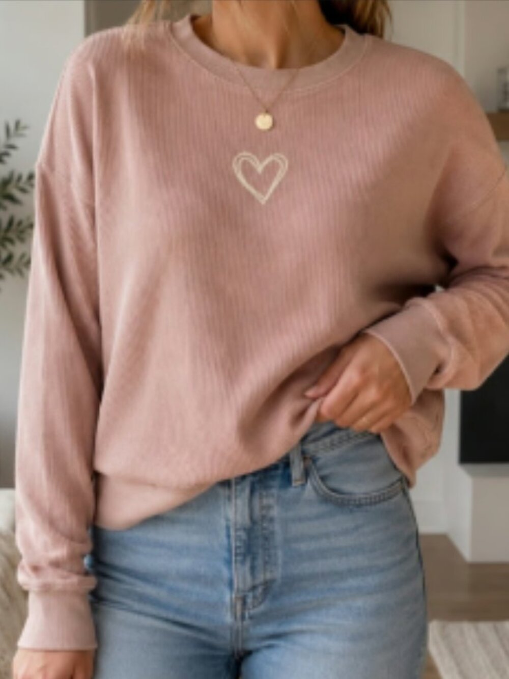 Very Cute NWT Thread & Supply Oversized Heart Sweater – XS (Fits Oversized)